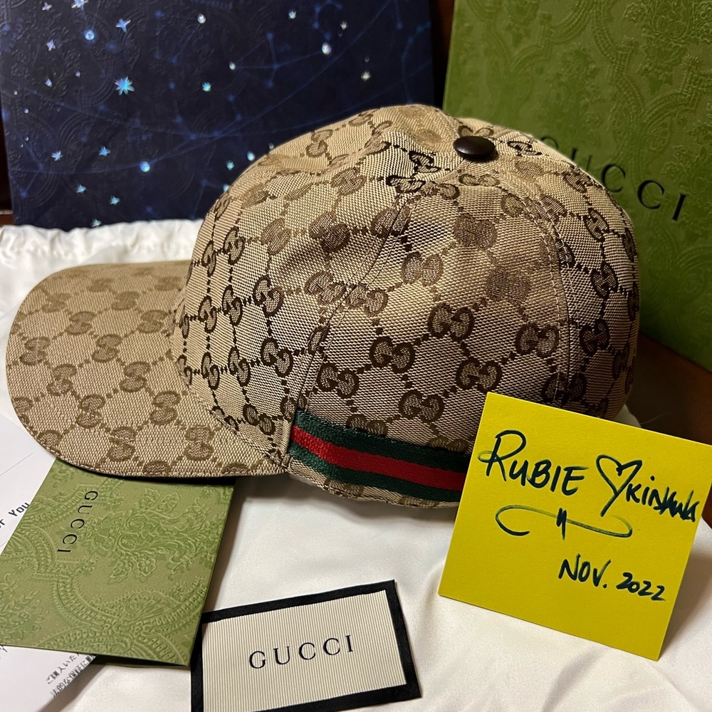 BNIB Double GG web baseball cap. Medium size. Never used!!!